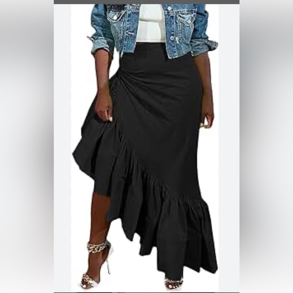 Chiciris Black Skirt - Picture 1 of 7